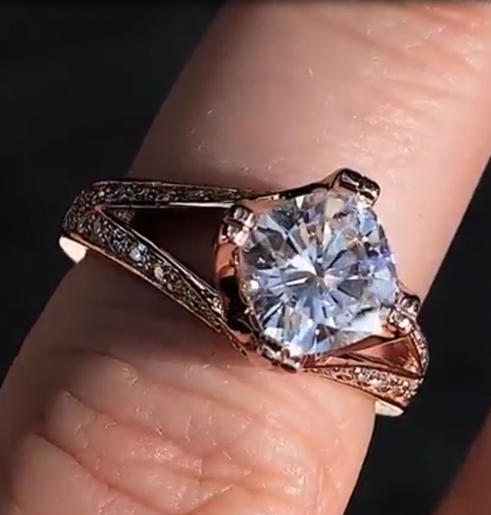 Özel Katı 10 K Gül Altın Kadın - Moissanite Engagement Ring 1 Carat incelemesi ve fiyatı